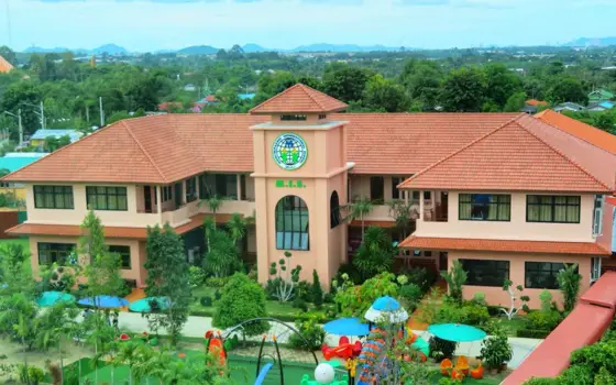 Mooltripakdee International School (MIS) — photo via Google Maps